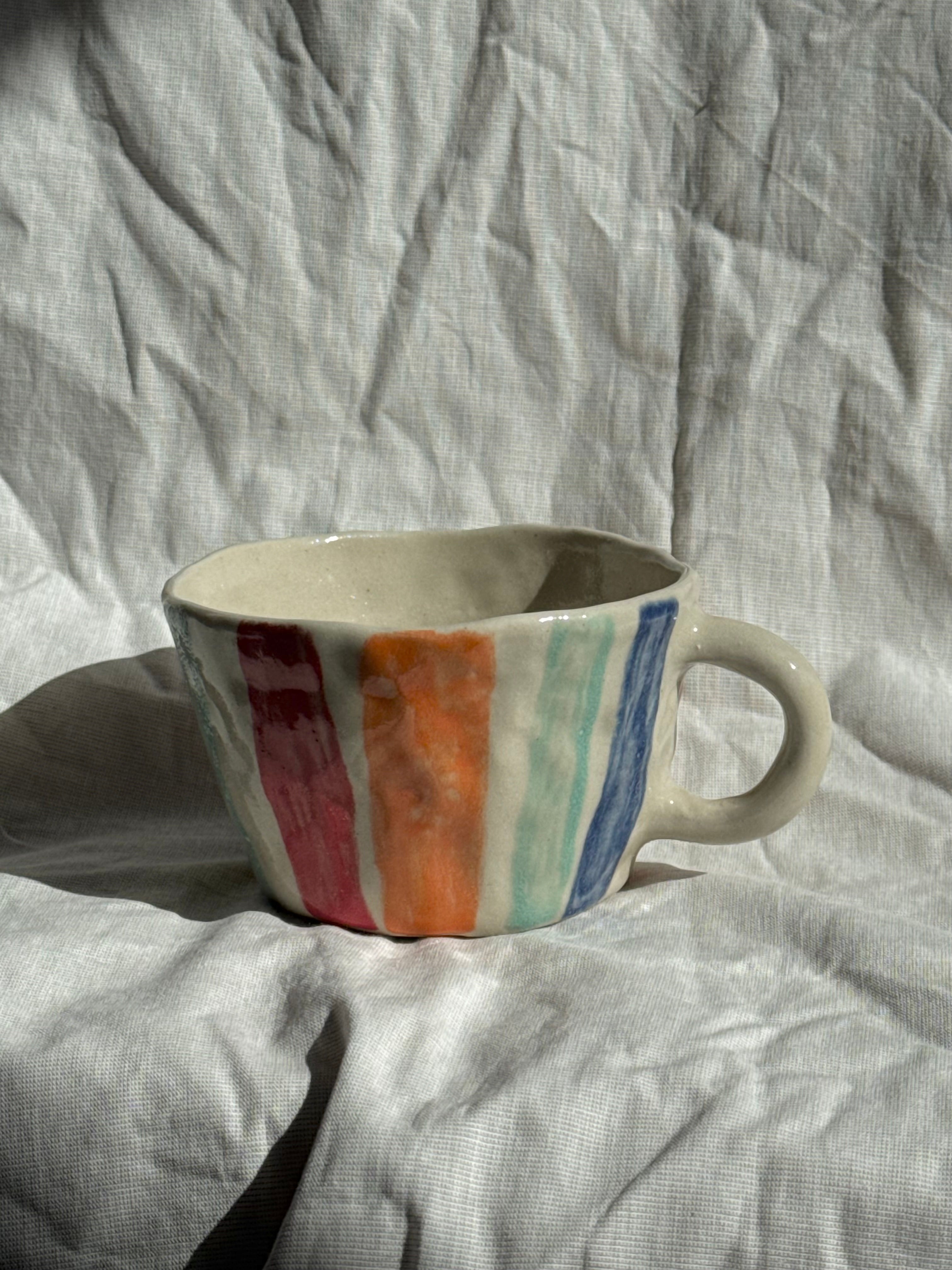 Rainbow | handgemachte Keramiktasse mit bunten Streifen | Steinzeug | B-WARE