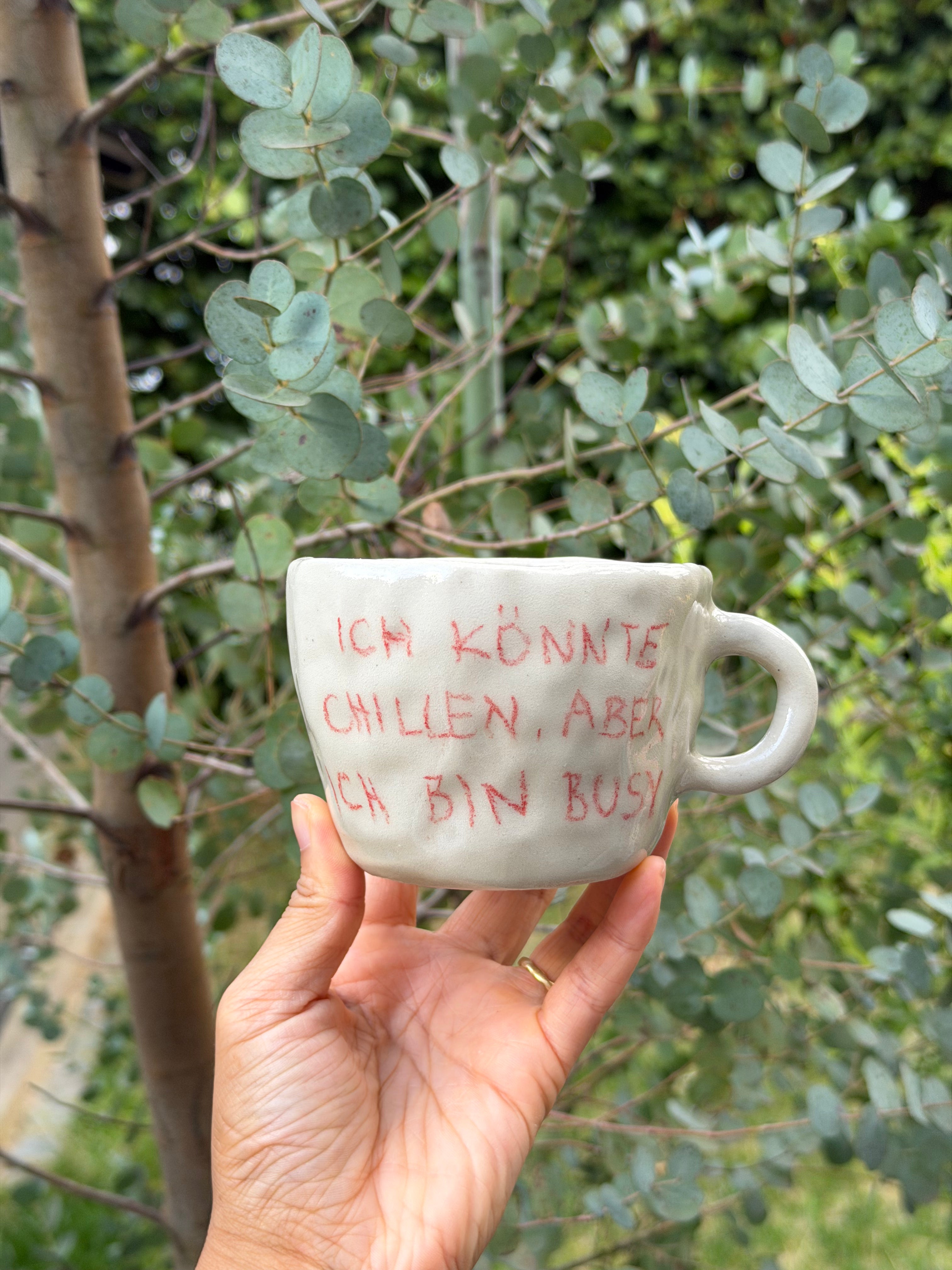 Tasse mit Schrift | handgemachte Keramiktasse | Steinzeug